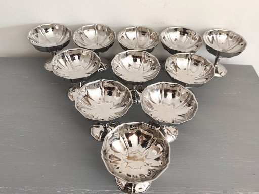Set aus 11 Edelstahl-Eisbechern aus den 1960er Jahren – servies, Metal (photo 2 of 13)