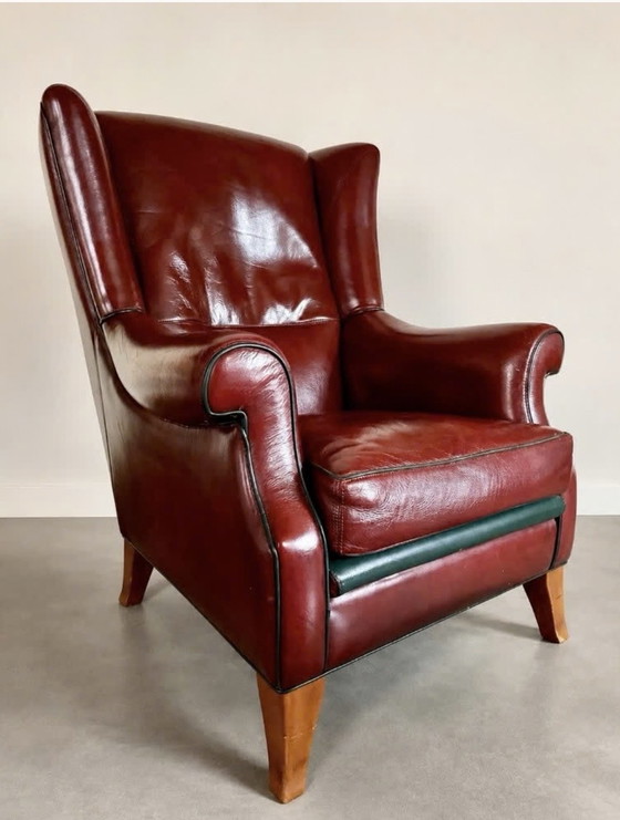 Leder Ohrensessel / Wingback mit Hocker – Bordeaux – Holz (photo 3 of 7)