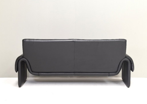 De Sede DS-2011 Zweisitzer-Sofa aus schwarzem Leder, Schweiz - ca. 1980-90er Jahre