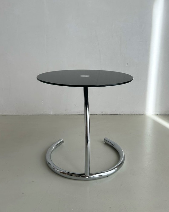 Image 1 of Tavolino minimalista in cromo e vetro