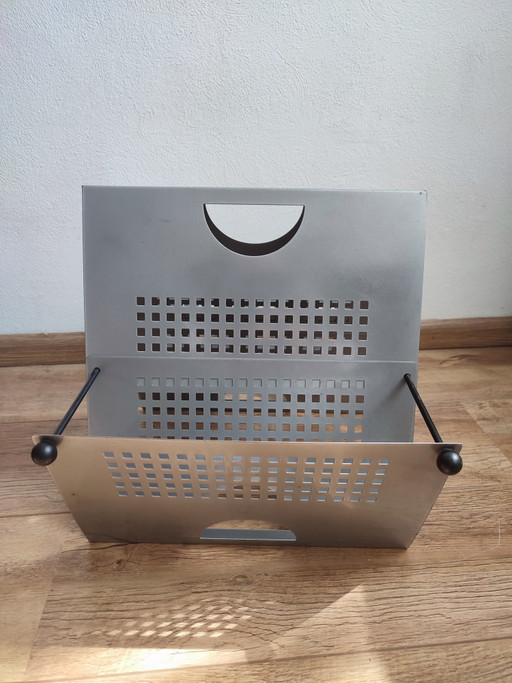 Vintage Memphis Milano Magazinständer aus Vinyl, Zeitschriftenständer aus Metall im Sottsass-Stil (photo 2 of 12)