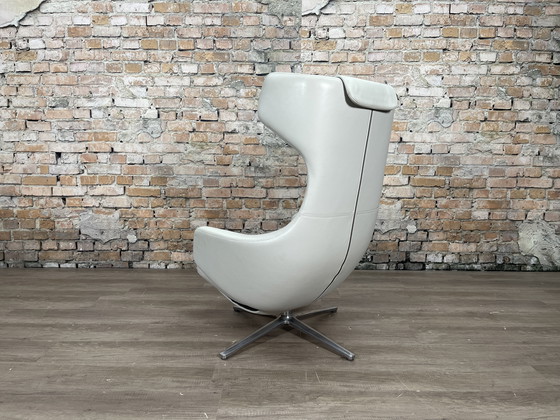 Image 1 of Vitra Grand Repos