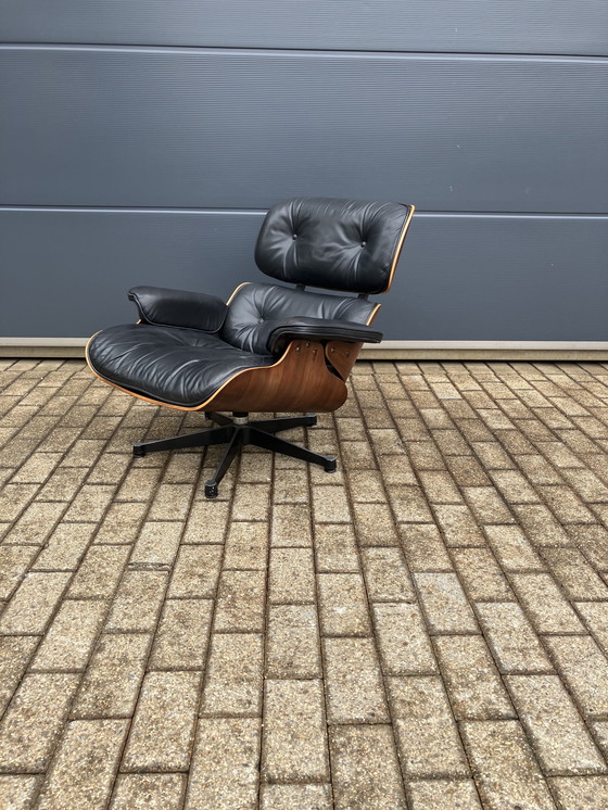 Image 1 of Sillón Eames de Herman Miller by Vitra con otomana. ¡De 1983 con factura! Rio Palissander