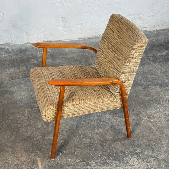 Image 1 of Een paar eikenhouten fauteuils uit de DDR, geschikt voor renovatie, 1960