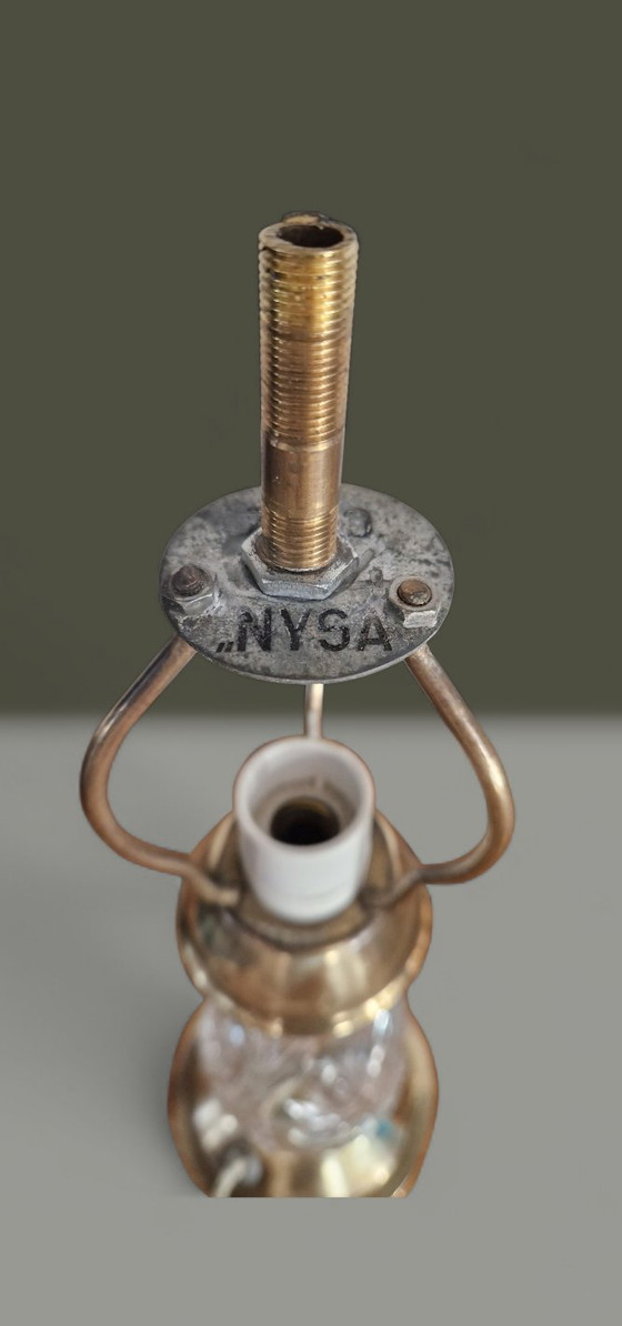 Image 1 of Paire de lampes de table en cristal taillé et laiton doré - Production européenne 1950