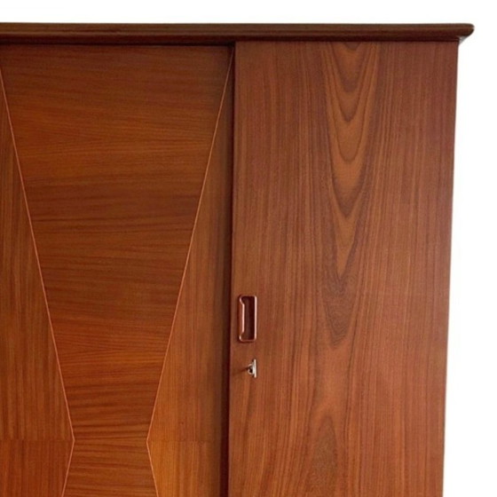 Image 1 of Armadio vintage danese di metà secolo, a tre ante, in teak, anni '60