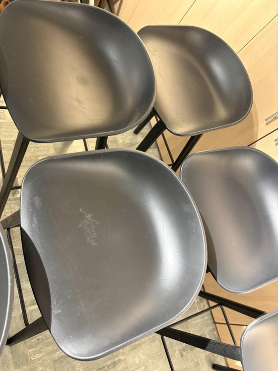 Image 1 of Set di 7 sgabelli da bar Informazioni su uno sgabello - HAY