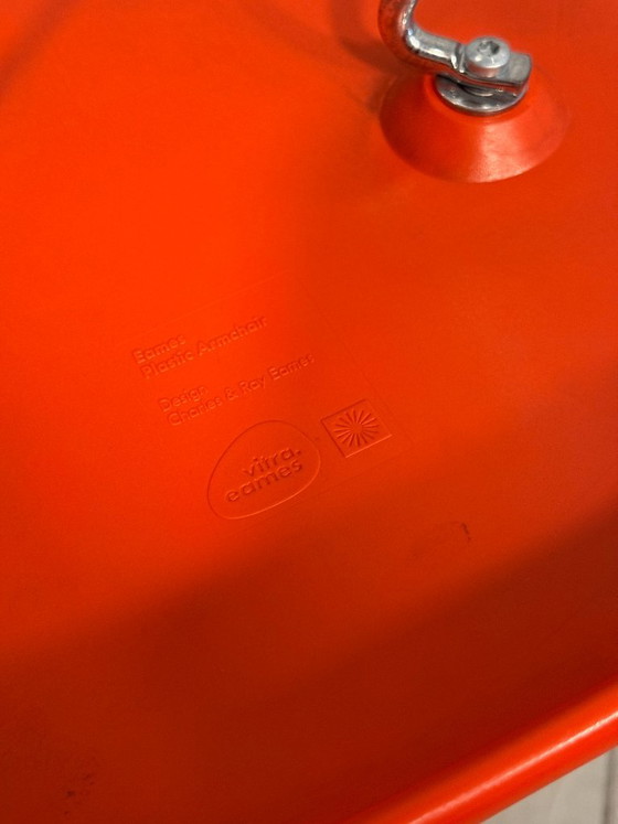Vitra | Eames | DAR | Rouge coquelicot et base Eiffel | 1 pièce – Chaises & fauteuils, Metal, Plastic (photo 9 of 9)