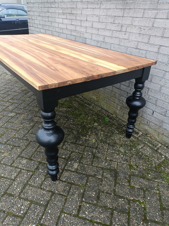 Image 1 of Beautiful dining table