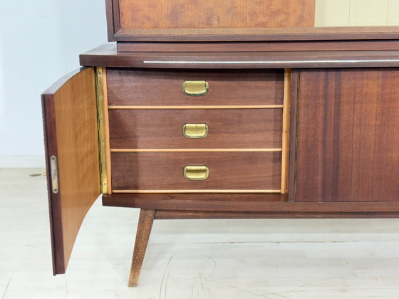 Image 1 of Dressoir uit het midden van de vorige eeuw / vitrinekast / woonkamerkast / vintage buffetkast / hoge kast
