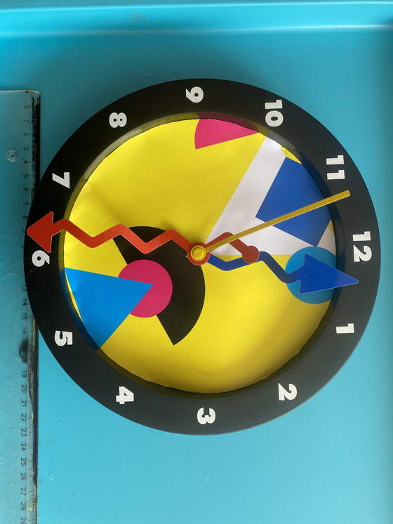 Image 1 of Wanduhr 22cm Memphis Stil 3D Optik Design