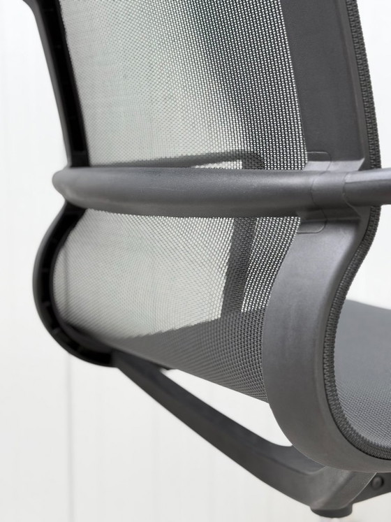 Bralco Moma Netweave Height-Adjustable Desk / Conference Chair – Office chairs, Plastic (photo 13 of 14)