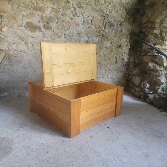 Image 1 of Coffre Sélection bench by Charlotte Perriand for Les Arcs