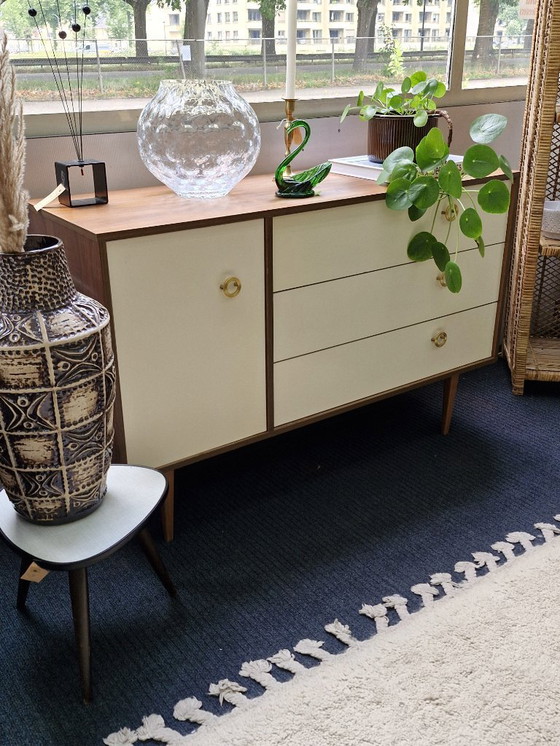 Image 1 of Mobile vintage crema / teak / maniglie in ottone anni '70