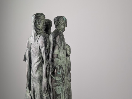 Image 1 of Sculpture en bronze basque "Sustraiak" de Larrañaga, signée et numérotée, 2001