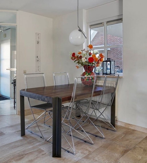 4 sedie Kreuzschwinger, Till Behrens