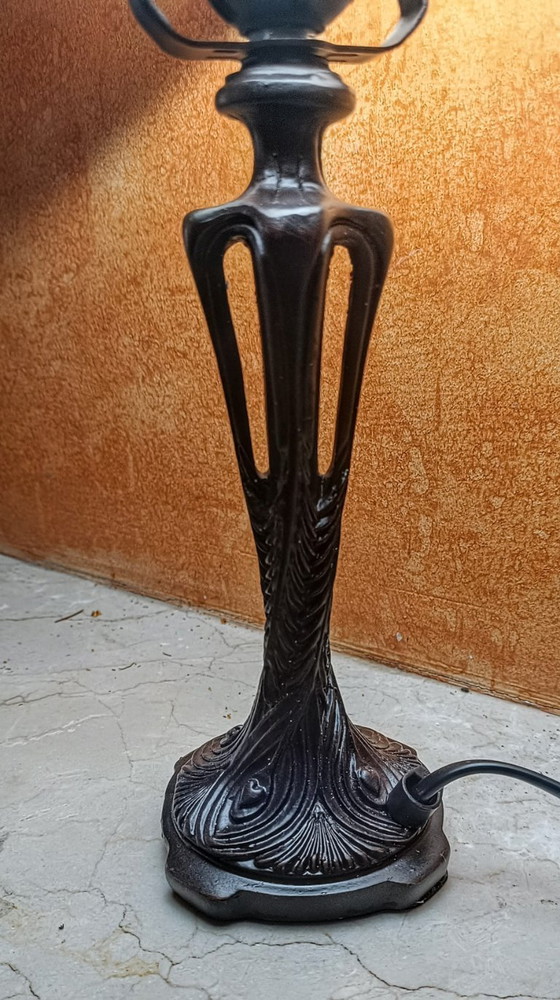 Image 1 of Tiffany style lamp