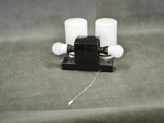 Coppia di Applique in Vetro Opalino e Bachelite, Cecoslovacchia, anni '60 – Glass (photo 6 of 8)
