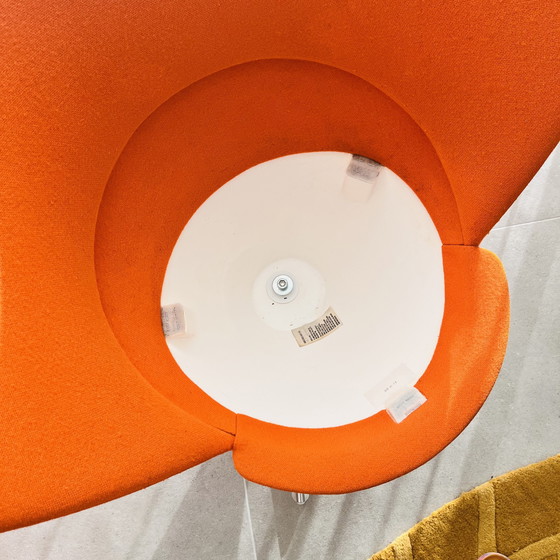Image 1 of Vitra Heart Cone Chair oranje Verner Panton