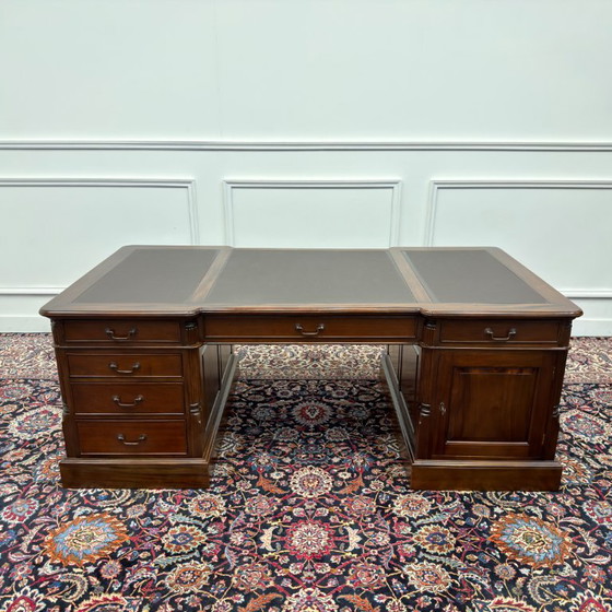 Scrivania da partner inglese classica molto grande – Scrivanie, Leather, Wood (photo 4 of 20)