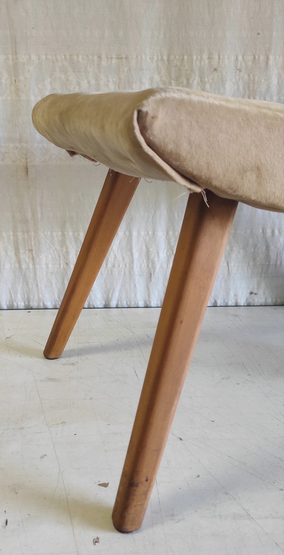 Image 1 of Taburete modernista de madera maciza - años 50/60