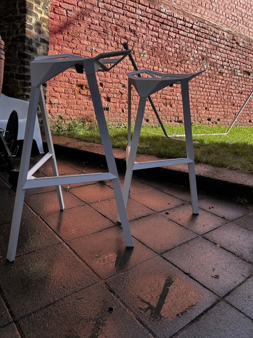 2 Magis krukken_Een kruk, 77 cm hoog, wit