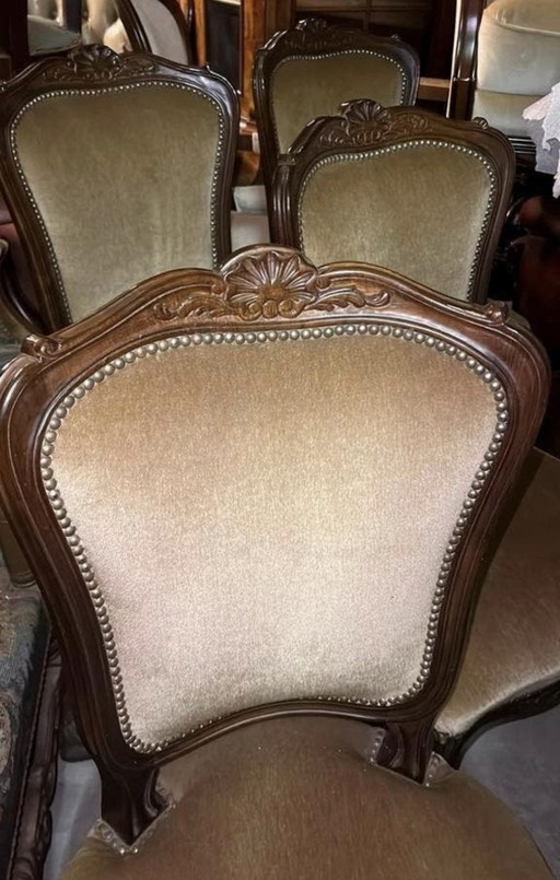 4 chaises de salle à manger classiques en noyer