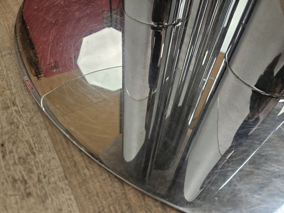 Image 1 of Table en métal vintage avec plateau en verre rond