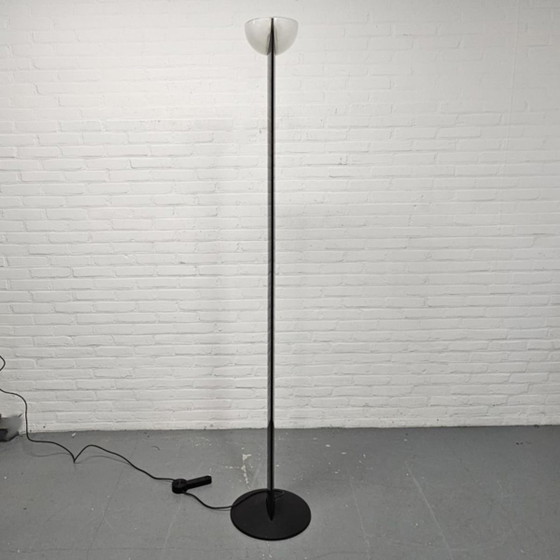 Image 1 of Artemide Megaron vloerlamp, italiaans designontwerp van Gianfranco Frattini
