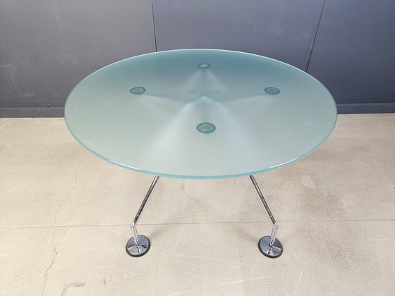 Image 1 of Table d'appoint Nomos vintage par Norman Foster pour Tecno, 1990