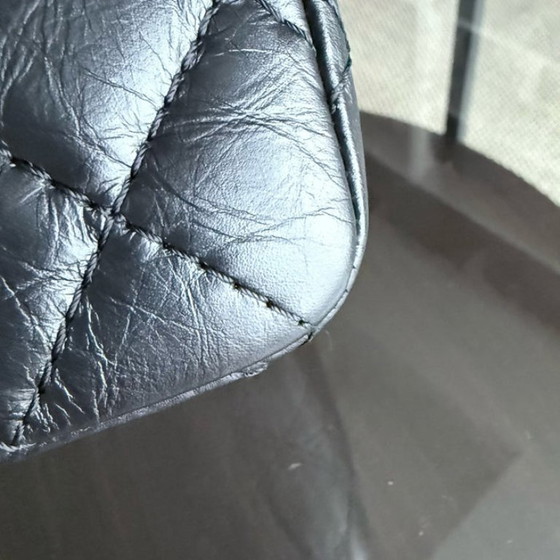 Image 1 of Chanel 2.55 Reissue 226 - 28CM Gewatteerd verouderd kalfsleer Zwart Goudkleurige hardware