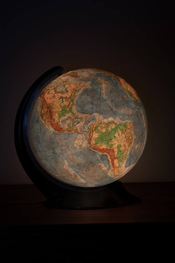 Image 1 of Magnifique globe lumineux