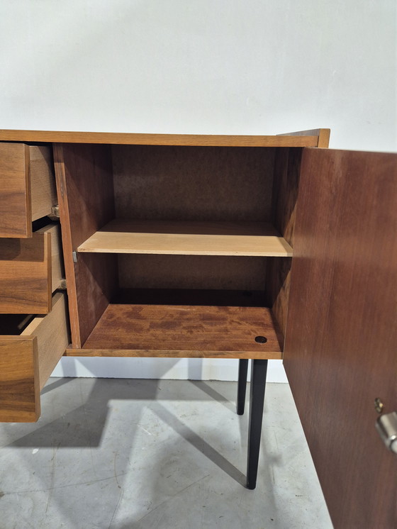 Image 1 of Buffet du milieu du siècle