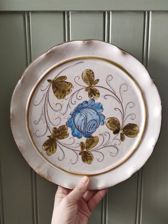 Image 1 of Antieke decoratieve aardewerken schaal