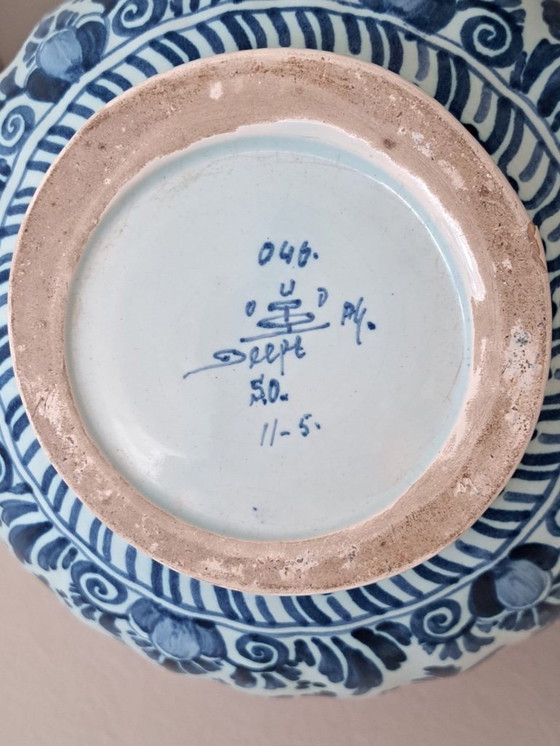 Image 1 of 2 vases brand, old Delft.