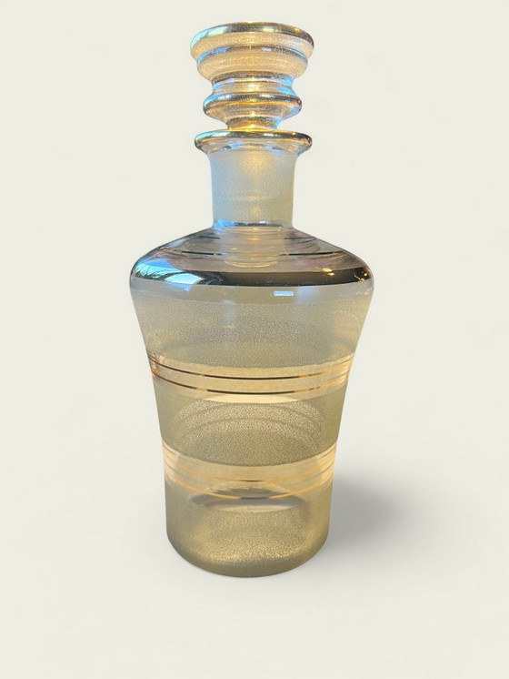 Image 1 of Set di bicchieri da liquore vintage con caraffa | Anni '60 | Stile Art Déco | Vetro satinato e finiture dorate