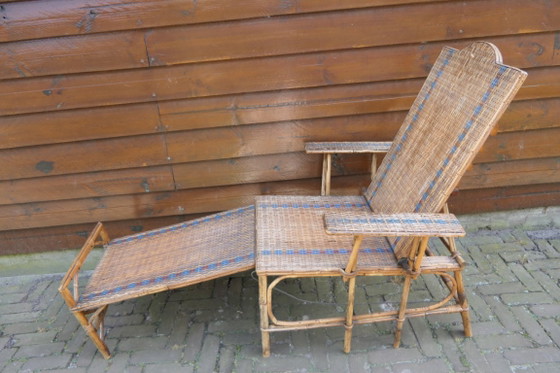 Image 1 of prachtige antieke Franse lounge ligstoel, gemaakt van rotan en bamboe