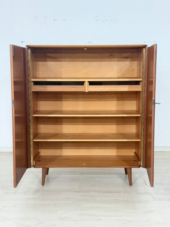 Image 1 of Mahoniehouten kledingkast / Kledingkast in mid-century stijl / Vintage linnenkast uit de jaren 60