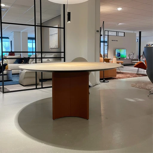 Leolux Conka Ø150 eetkamertafel