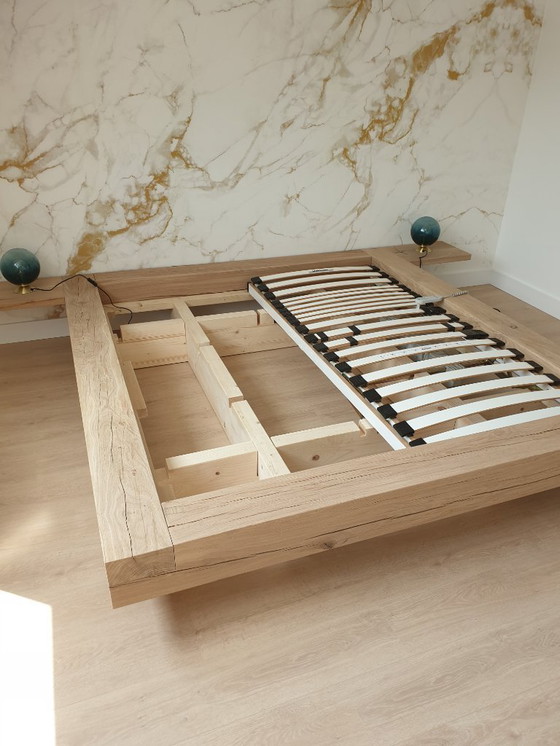 Image 1 of Cama de roble macizo 180x200