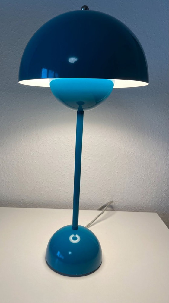 Image 1 of &Tradition Flowerpot VP3 Table Lamp Petrol Blue