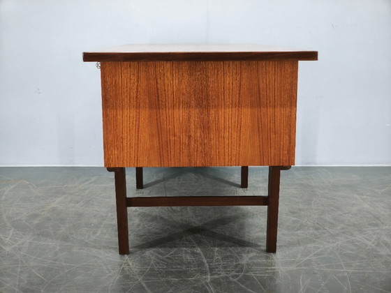 Image 1 of Bureau de Direction Moderne en Teck, Danemark, J. Svenstrup pour A.P. Møbler, 1960s