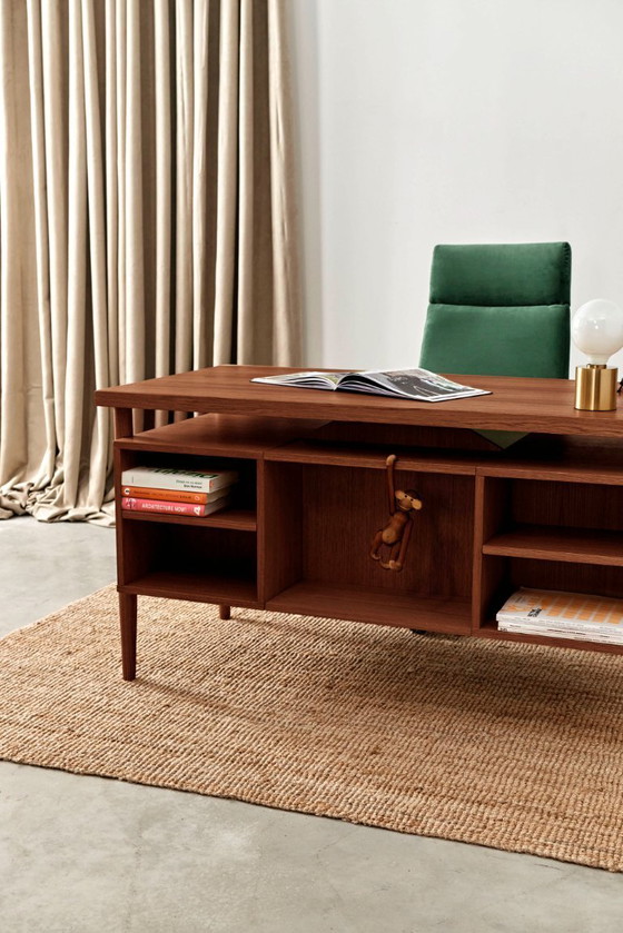 Image 1 of Escritorio de roble teñido de teca - Astrid 2