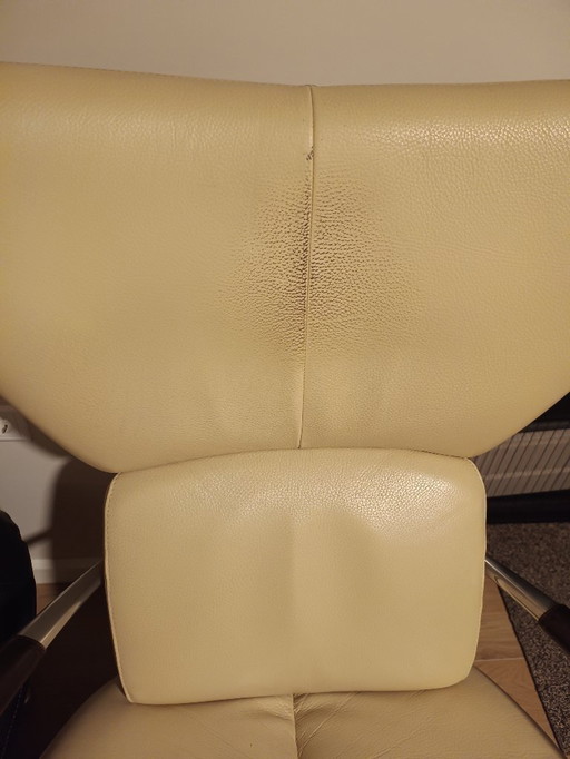 Poltrona girevole Formi di Leolux Design. Da sistemare!