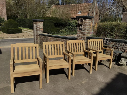 4 belles chaises de jardin en teck Gloster Teak