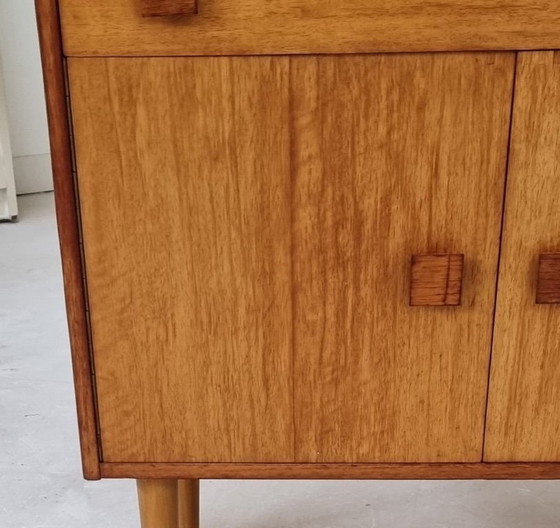 Image 1 of Aparador de mediados de siglo