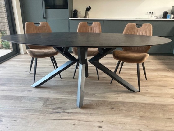 Image 1 of Dining table Masura by Xooon oval