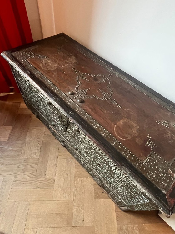 Image 1 of Ensemble unique de 3 coffres à couvertures arabes - fait à la main - vers 1950