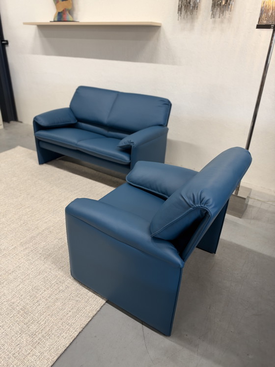 Leolux Bora Beta armchair blue leather, Modern (photo 4 of 7)