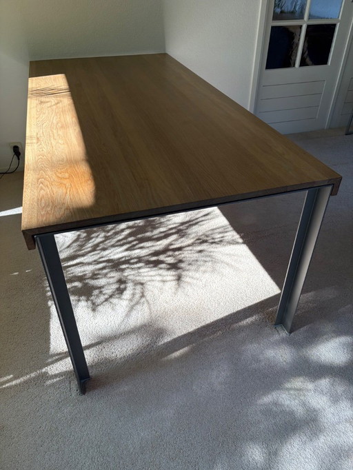 Metaform F-3 table